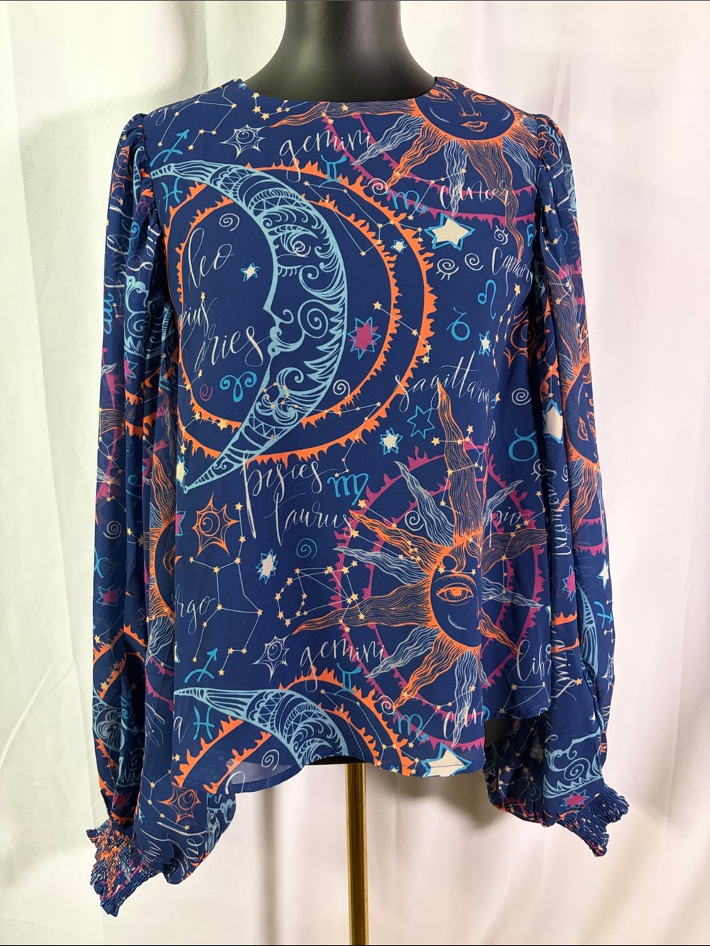 NWT Aura Multicolor Astrology Celestial Print Oversized Blouson Sleeve Blouse